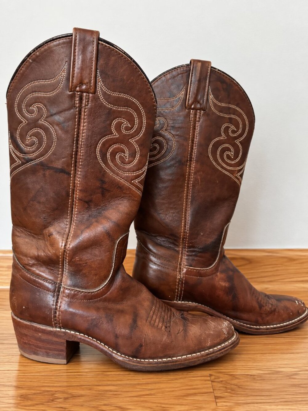 Vintage Brown Leather Western Cowgirl Boots